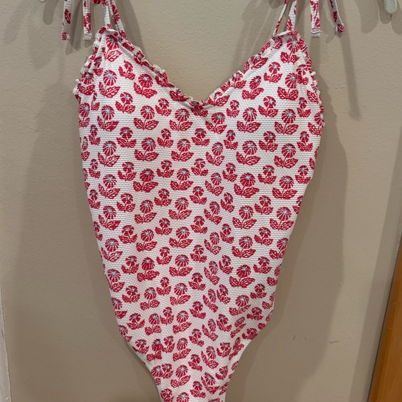 ROLLER RABBIT x TARGET One Piece Swim Suit Red Floral Tie-Shoulder Ruffle NWT - Picture 4 of 8
